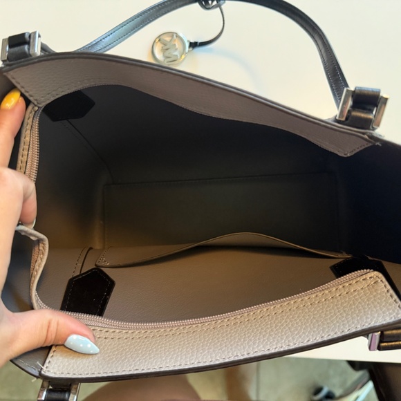 Two Toned Grey MK Bag - Picture 4 of 4
